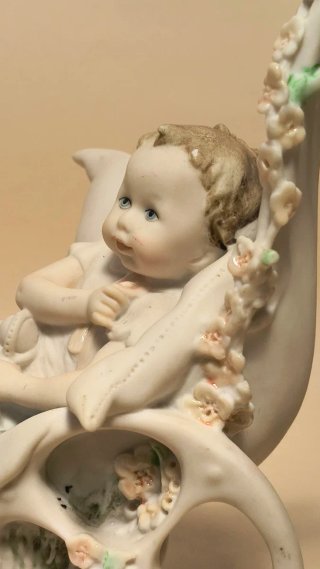 STATUINA Scultura BAMBINA Carrozzina VINTAGE