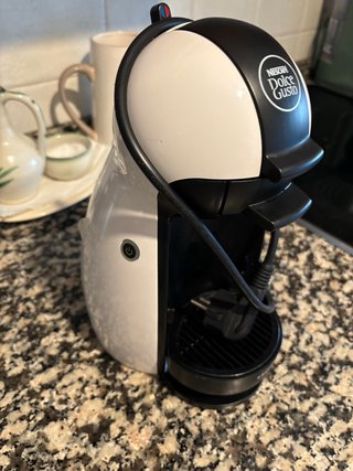 Cafetera Krups Dolce Gusto Blanca y Negra