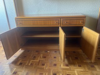Cómoda de salón de madera