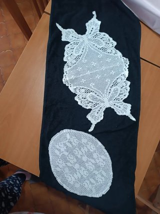 Centrini filet fatti a mano in cotone