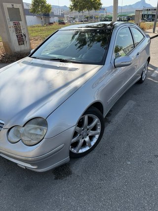 Mercedes-Benz Clase C 2003