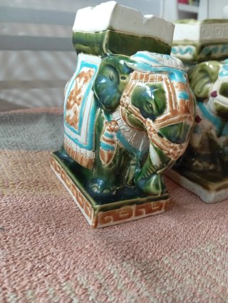 Pareja sujetalibros/ceniceros elefantes cerámica