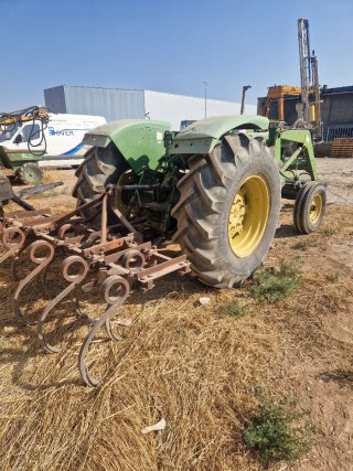 Tractor John Deere 2030 con pala frontal
