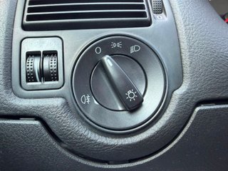 VOLKSWAGEN GOLF 1.6 I 100 CV UNICO DUEÑO