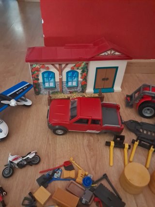Lote Playmobil: Avión, Tractor y Granja