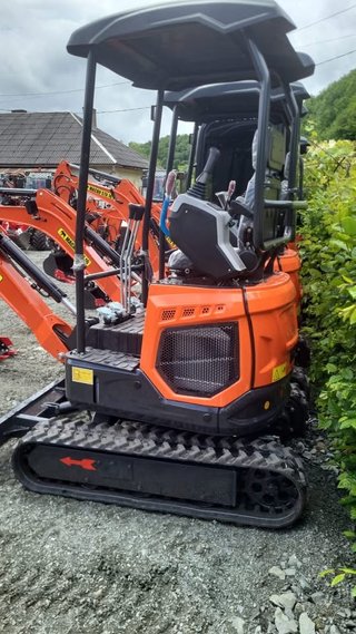 Miniexcavadora STX16