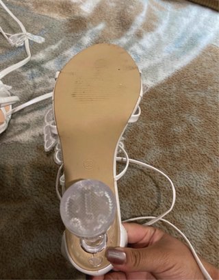 Sandalias de tacón con mariposas T39