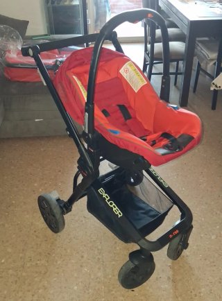 Carro de paseo Explorer rojo