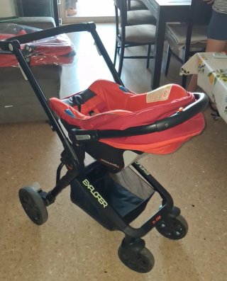 Carro de paseo Explorer rojo