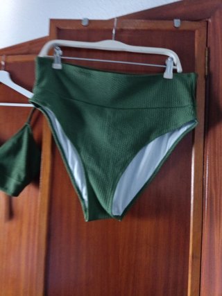 Bikini verde de dos piezas