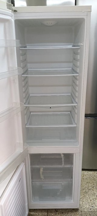 Nevera Combi Svan A+ 180X55 X55 cm