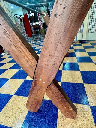 Mesa Alta Madera y Cristal Robusta