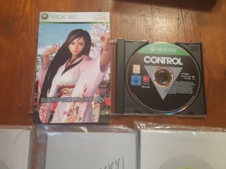 Manuali, garanzie e giochi per Xbox 360/One
