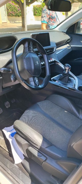Peugeot 5008 2020