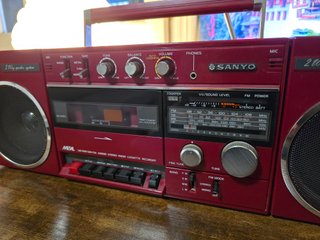 Radiocassette Sanyo M-V40L Rojo