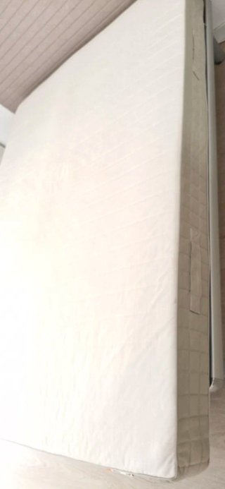 Somier 135x180 c.inglés + Colchón 140x200 ikea