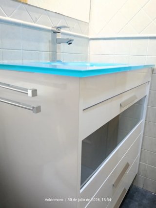 Mueble de baño completo azul y blanco