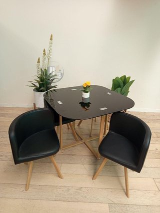 Mesa de cristal templado  + 4 sillas