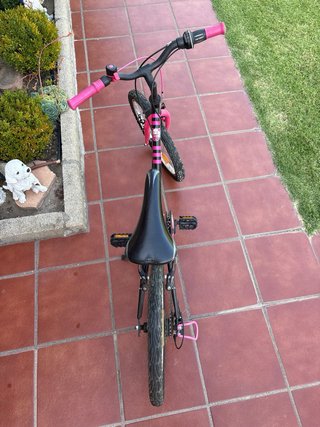 Bicicleta Btwin Infantil Rosa y Negra
