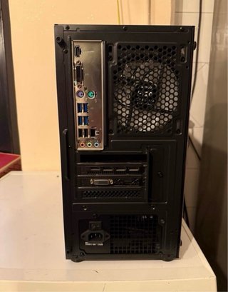 PC Gaming Ryzen 5 4500 RX 580 16GB RAM