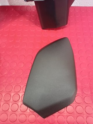 Xmax 400 300 125 Yamaha 17-22 guantera cajon tapa