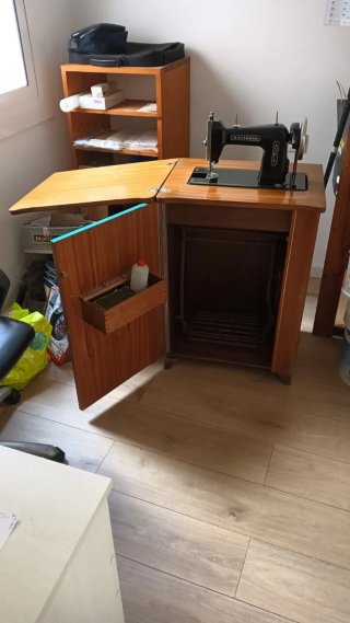 Máquina de coser Wertheim