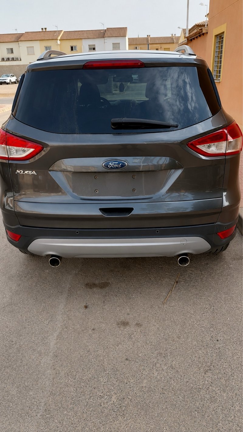 Ford Kuga 2016 - foto 1