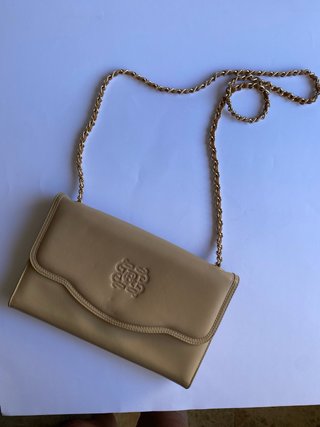 Bolso clutch vintage crema cadena dorada