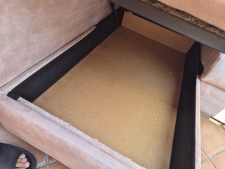 Sofá esquinero beige de tela