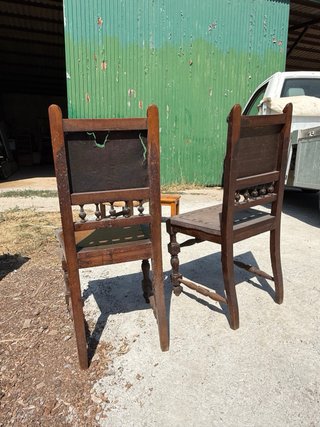 Sillas de madera con tapicería