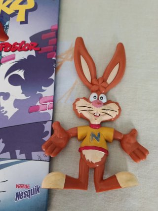 Libro y Figura Quicky Nesquik
