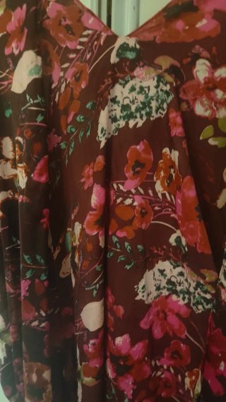 Chaqueta kimono floral con flecos