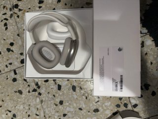 Airpods Max Apple Grises y Blancos