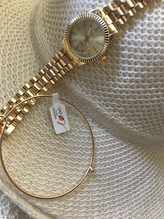 Reloj Fiesta y pulsera de hilo