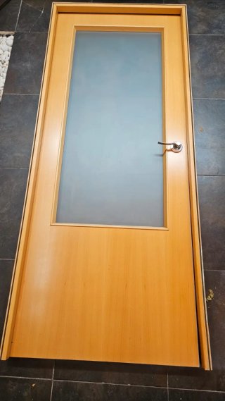 Puerta madera interior con cristal