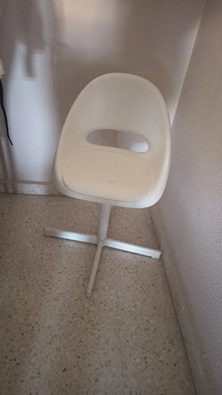 Silla de escritorio blanca moderna