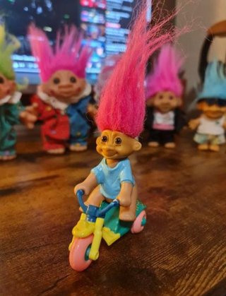 Vari pupazzi Trolls