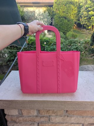 Borsa Carpisa fucsia in gomma