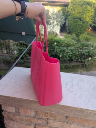 Borsa Carpisa fucsia in gomma
