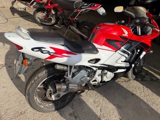 CBR 600 F Roja y Blanca