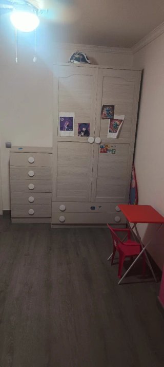 Dormitorio juvenil con cajones