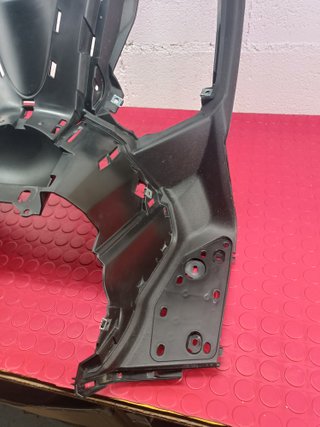 Xmax 400 300 125 Yamaha 17-22 panel contraescudo
