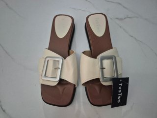 Sandalias TvsTws Beige y Marrón