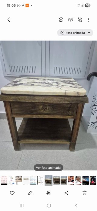 Mesita de madera maciza con tapa de mármol