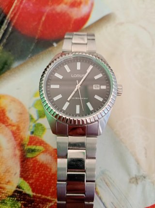 Orologio Lorus Uomo Nero Argento
