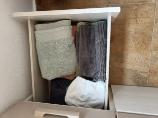 Cama nido con almacenaje y estantería