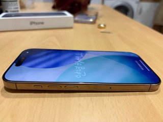 iPhone 16 Pro Titanio Desierto
