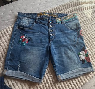 Pantalón corto Desigual T 31