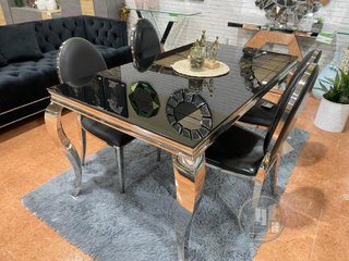MESA + SILLAS