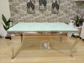 MESA DE COMEDOR - NUEVA